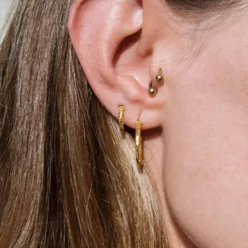 Choix du matériau de piercing pour les oreilles sensibles : tout ce que vous devez savoir