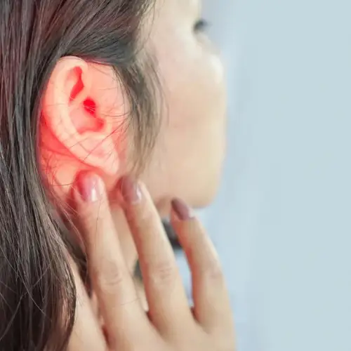Quel est le piercing d'oreille le plus douloureux ? Découvrez les secrets de la douleur